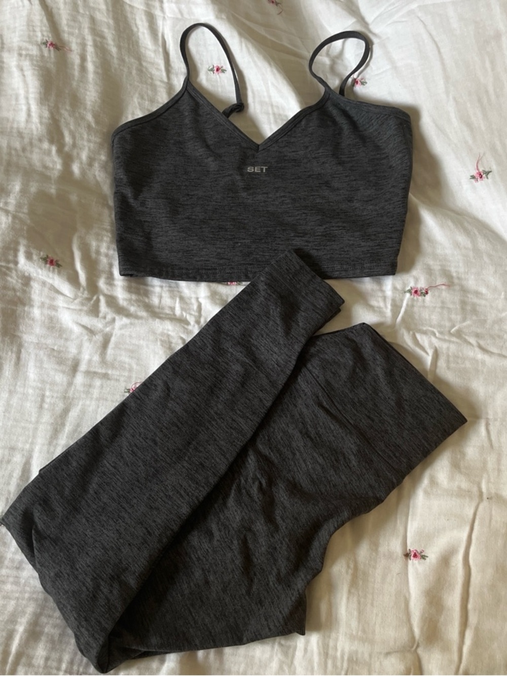 SET Active Charcoal Gray Seamless Sports Bra and Leggings Set
